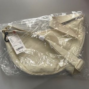 Uniqlo Unisex Round Mini Shoulder Bag